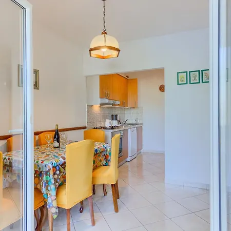 Iskra Apartment
