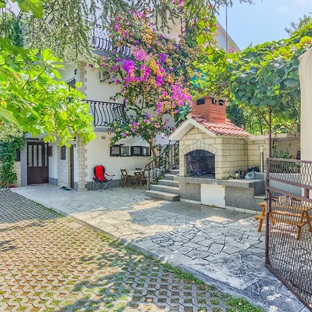 Apartment Iskra Slatine