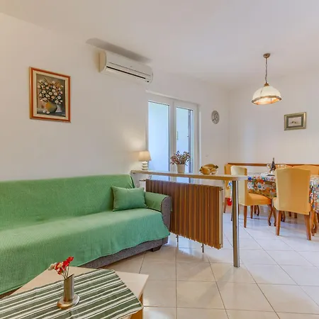Apartment Iskra Slatine